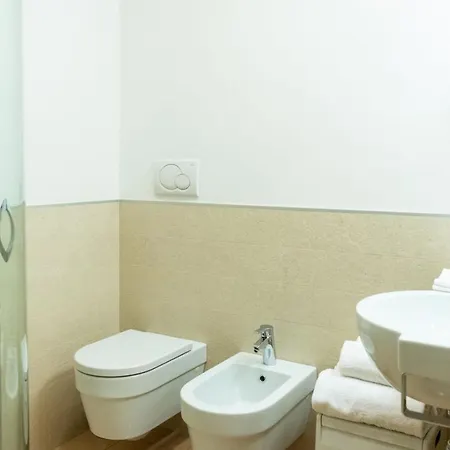 Relais La Torre - Domus بيت ضيافة 4*