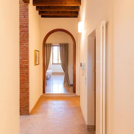 Relais La Torre - Domus فيرونا